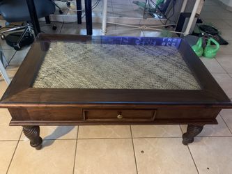 Solid Wood Coffee Table With Glass Top 