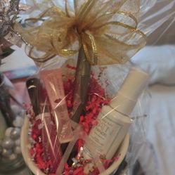 Mary Kay Products Christmas Gifts Ready To Go.