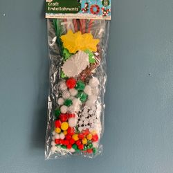 MERRY CHRISTMAS CRAFT ACTIVITIES FUN FOR ALL I HAVE 2 OF EACH STYLE $4 EACH BAG