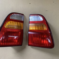 2000 Land Cruiser Tail Lights(Pair) OEM