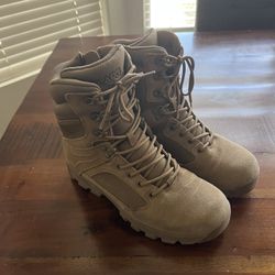 LAPG Sector 8 Boots Size 9