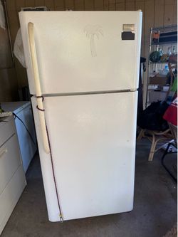 Working Fridge