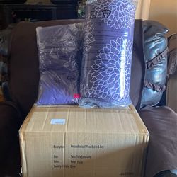 2 Twin/Twin Extra Long Comfromer with matching PURPLE sheets