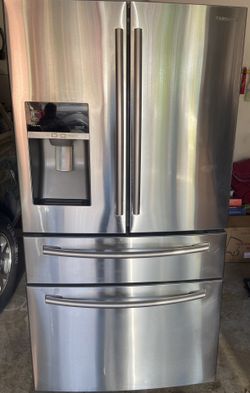 Refrigerator Samsung Stainless Steel - Ice maker does not work, everything else works.