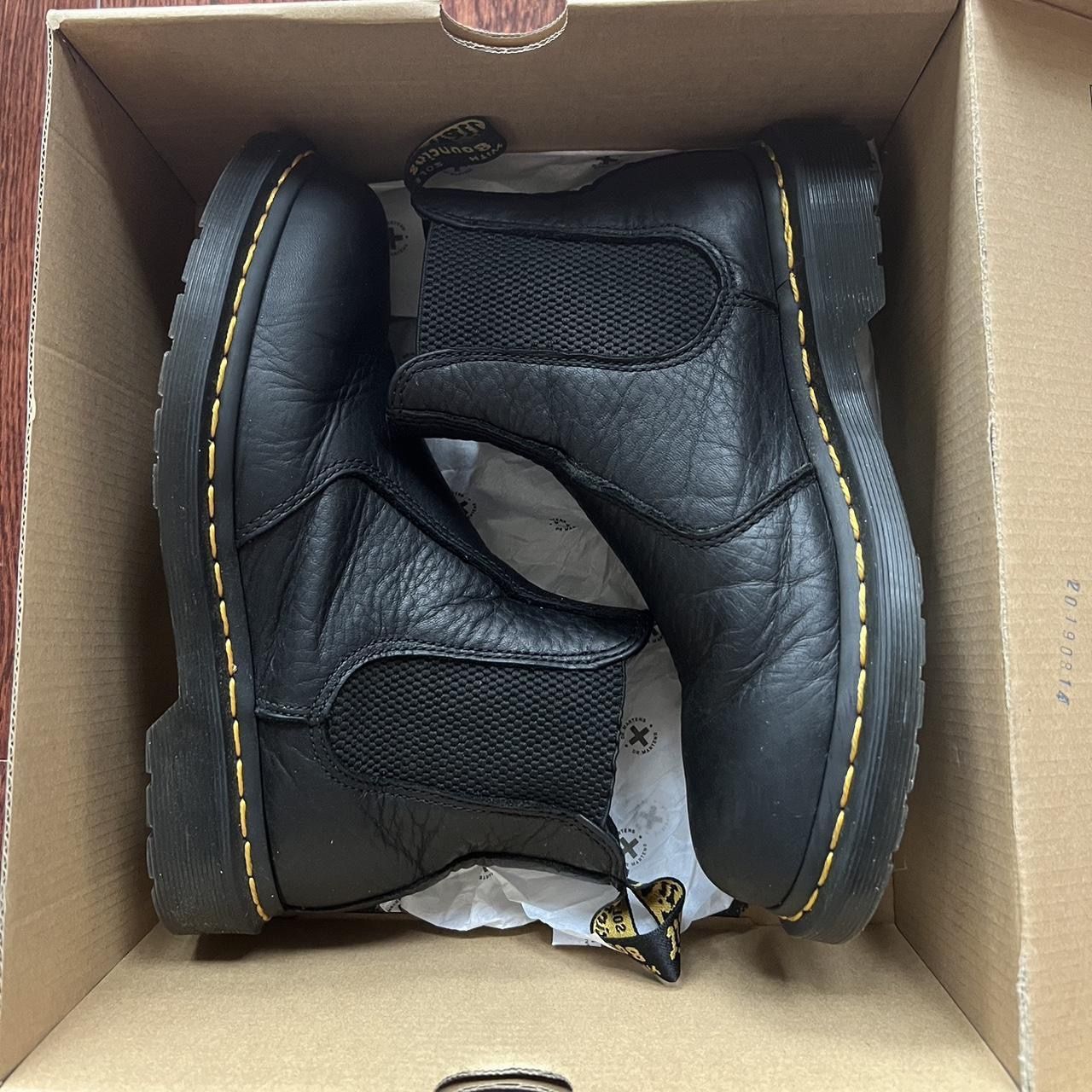 Dr Martens 2976 Cask black bootie 