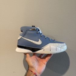 Kobe 1 Protro Size 10.5 - NEW