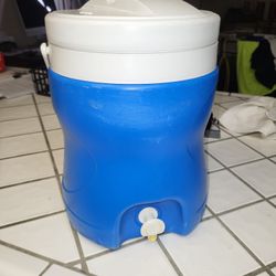 Igloo Sports Cooler 2 Gal. Blue