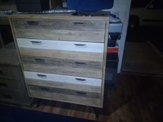 Queen bedroom set