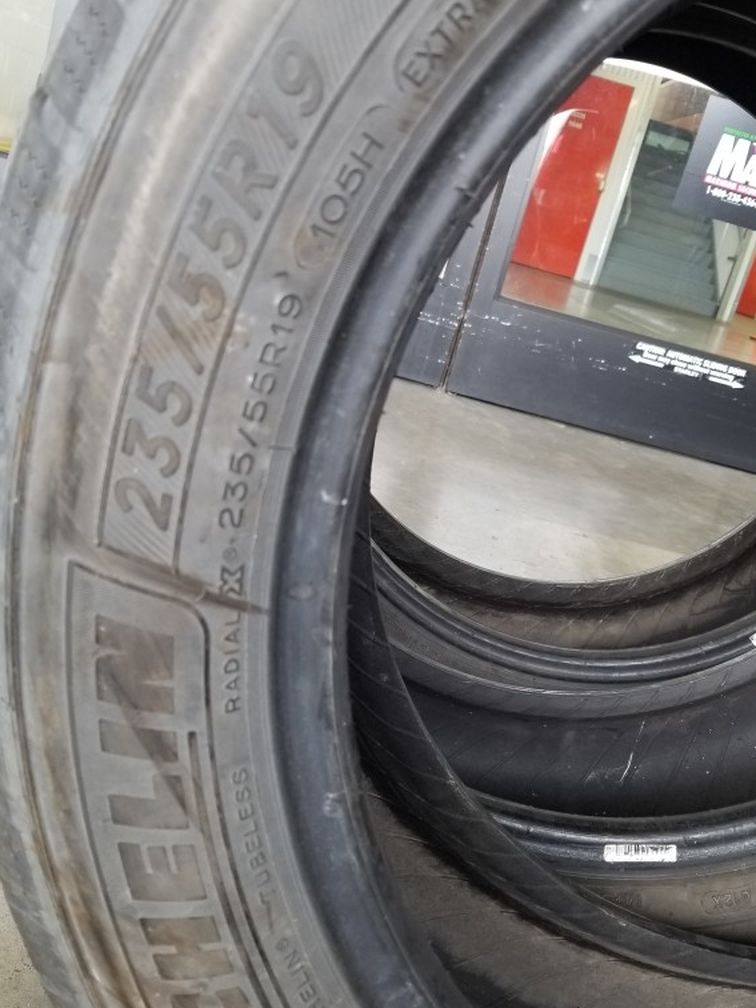 Michelin Tires 60 % still Life 235 55 R 19