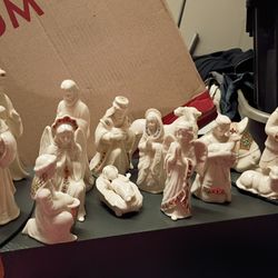 LENOX CHINA JEWELS NATIVITY ..