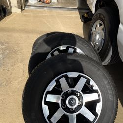 Wheels and Tires Remove From 2020 4Runner 6x139.7