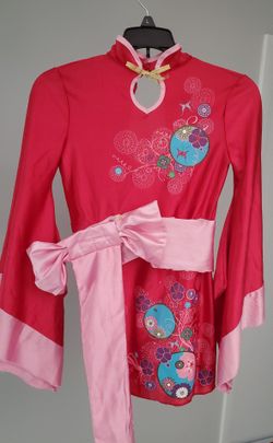 Girl's costume