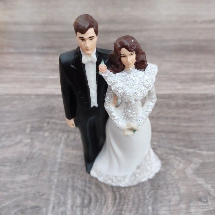 Bride and Groom Wedding Cake Topper