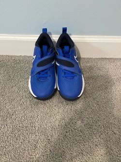 Sneaker, size 5.5