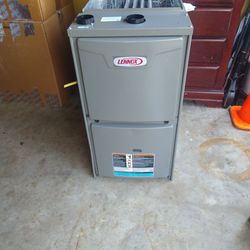 Neeeeewwww  Lennox Furnace 3 Ton New 95%