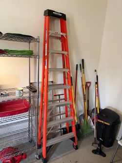 Werner Fiberglass Step Ladder