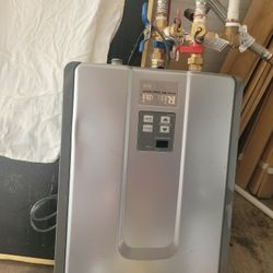 Tank Lees Like New