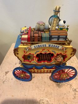 Vintage O.D. Martell Circus Band Wagon Musical Figurine