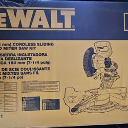 * DEWALT
20V MAX Cordless 7-1/4 in. Sliding Miter Saw with (1) 20V Battery 4.0Ah