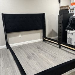 Tufted Queen Bed Frame 