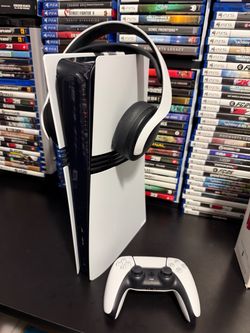 PLAYSTATION 5 PRO 2TB UN MANDO Y SUS CABLES / ACEPTAMOS CAMBIO POR PS5 Y DINERO