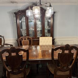 ART Old World Dining Room Table