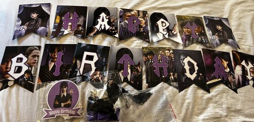 Wednesday Adam’s party decorations selling set together new in package