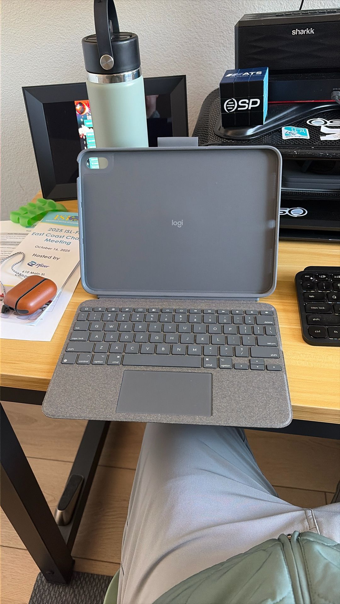 Logitech iPad Combo Touch Keyboard Case