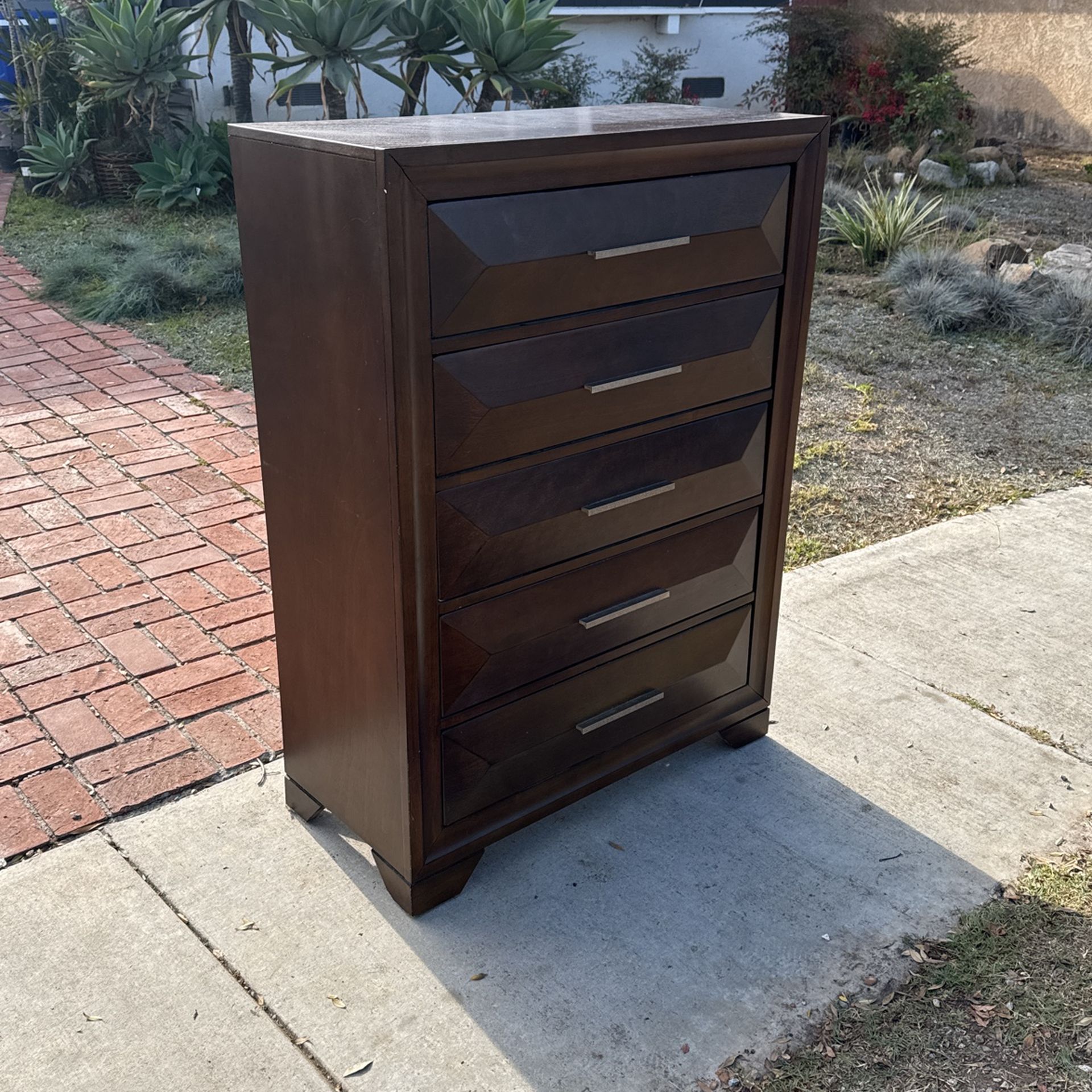 5 Drawer Dresser
