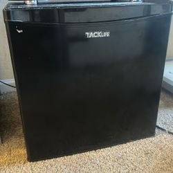 Mini Fridge !!! Moving Sale
