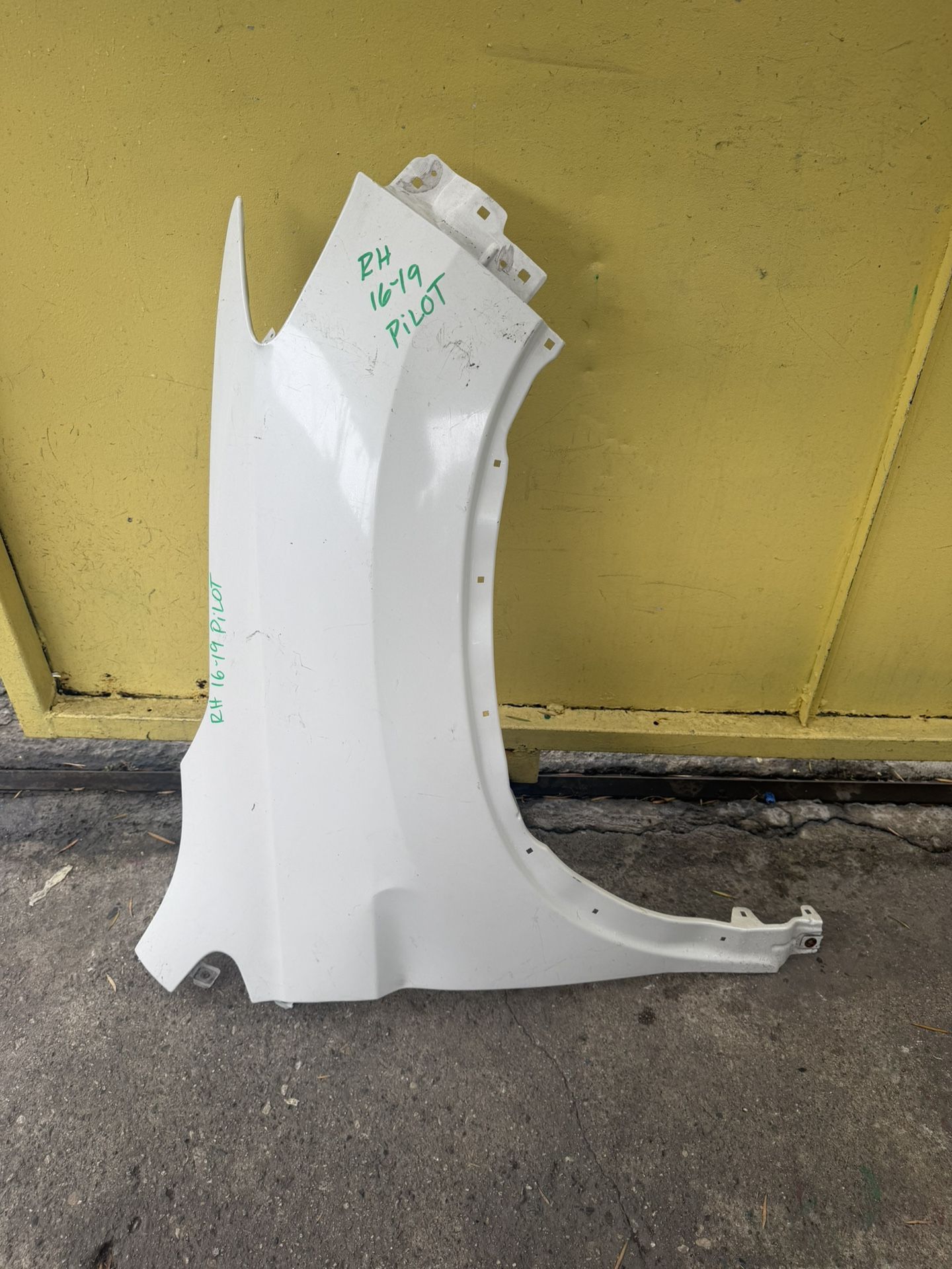 2016-2018 HONDA PILOT RH FENDER #4