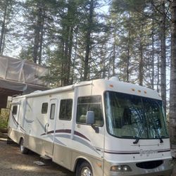 2003 34' Georgetown RV