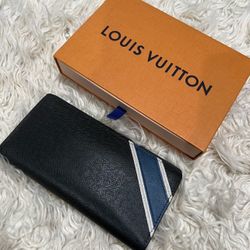 Authentic Louis Vuitton Leather wallet