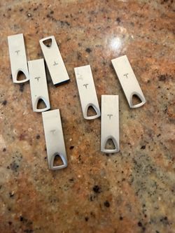 Tesla USB 128G $30 Each