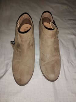Tan Suede Ankle Boots Size 6.5