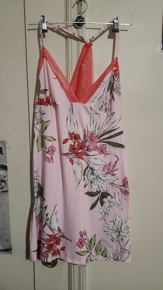Womens Pink Nightgown Size L