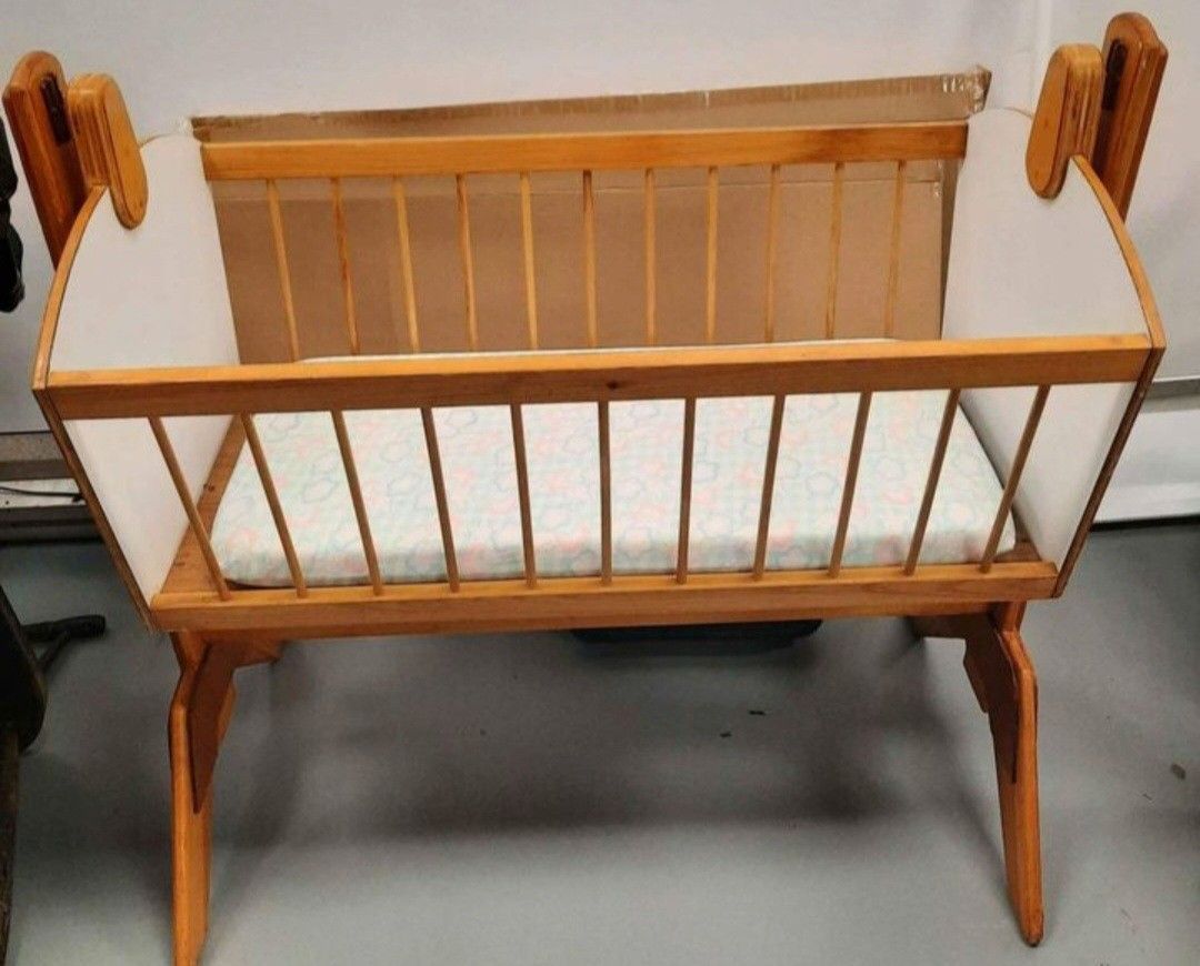 Baby Rocking Crib