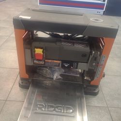 LIKE NEW RIDGID PLANER R4331 