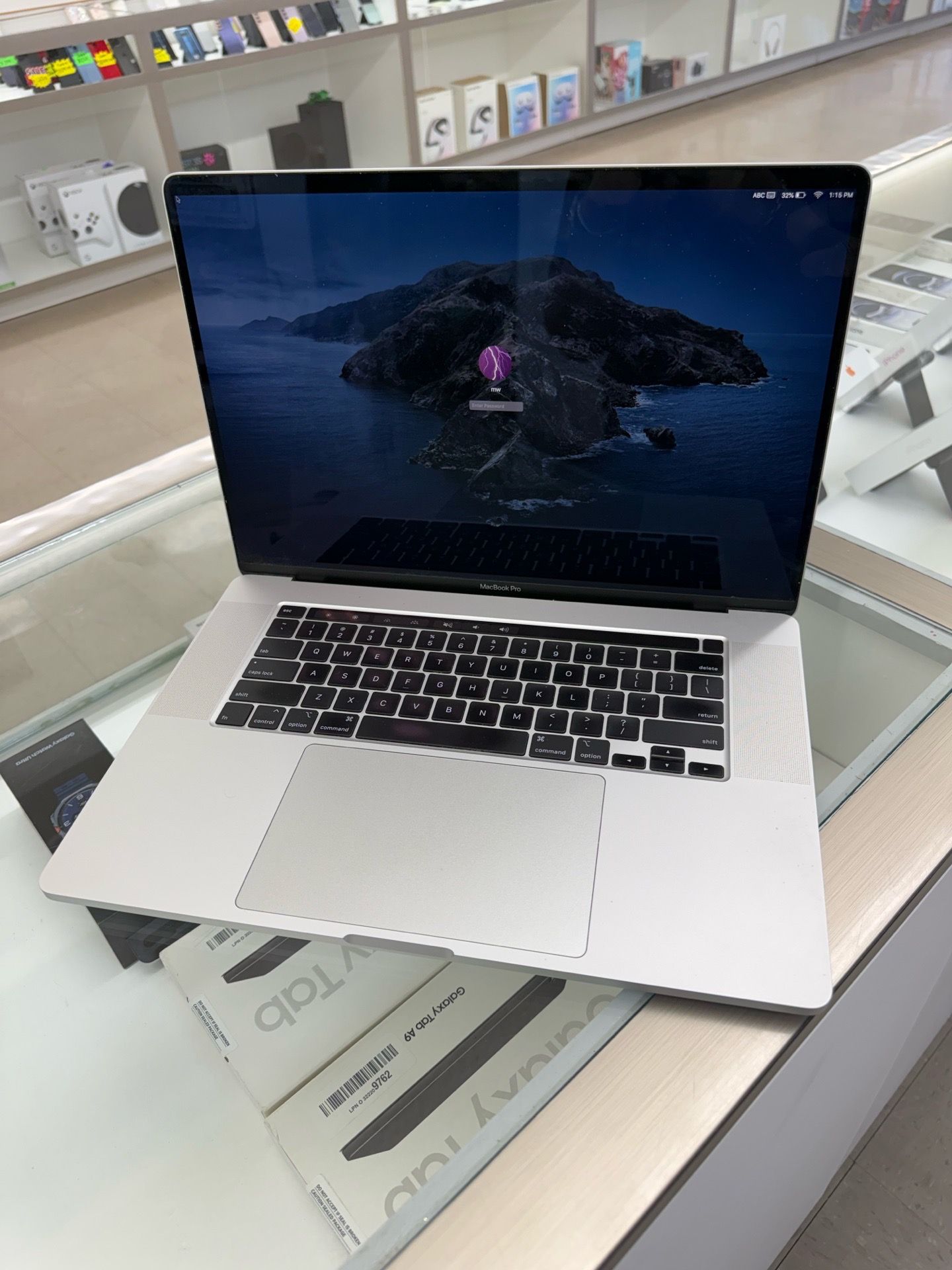 MacBook Pro 2019 i7 16ram 512gb 16”
