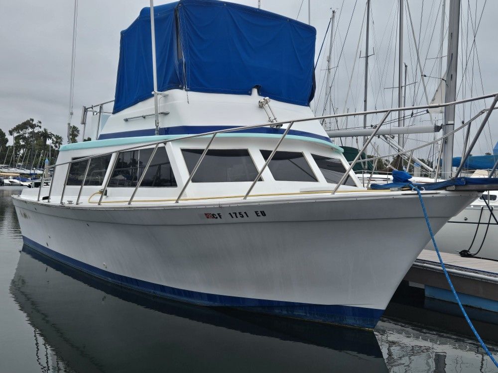 1969 Luhrs Luhrs 32