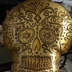 Glass Skull dish $10