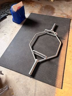 45lb Olympic bar and trap bar