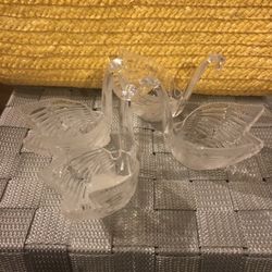 Beautiful Clear Swan Wedding Table Decorations