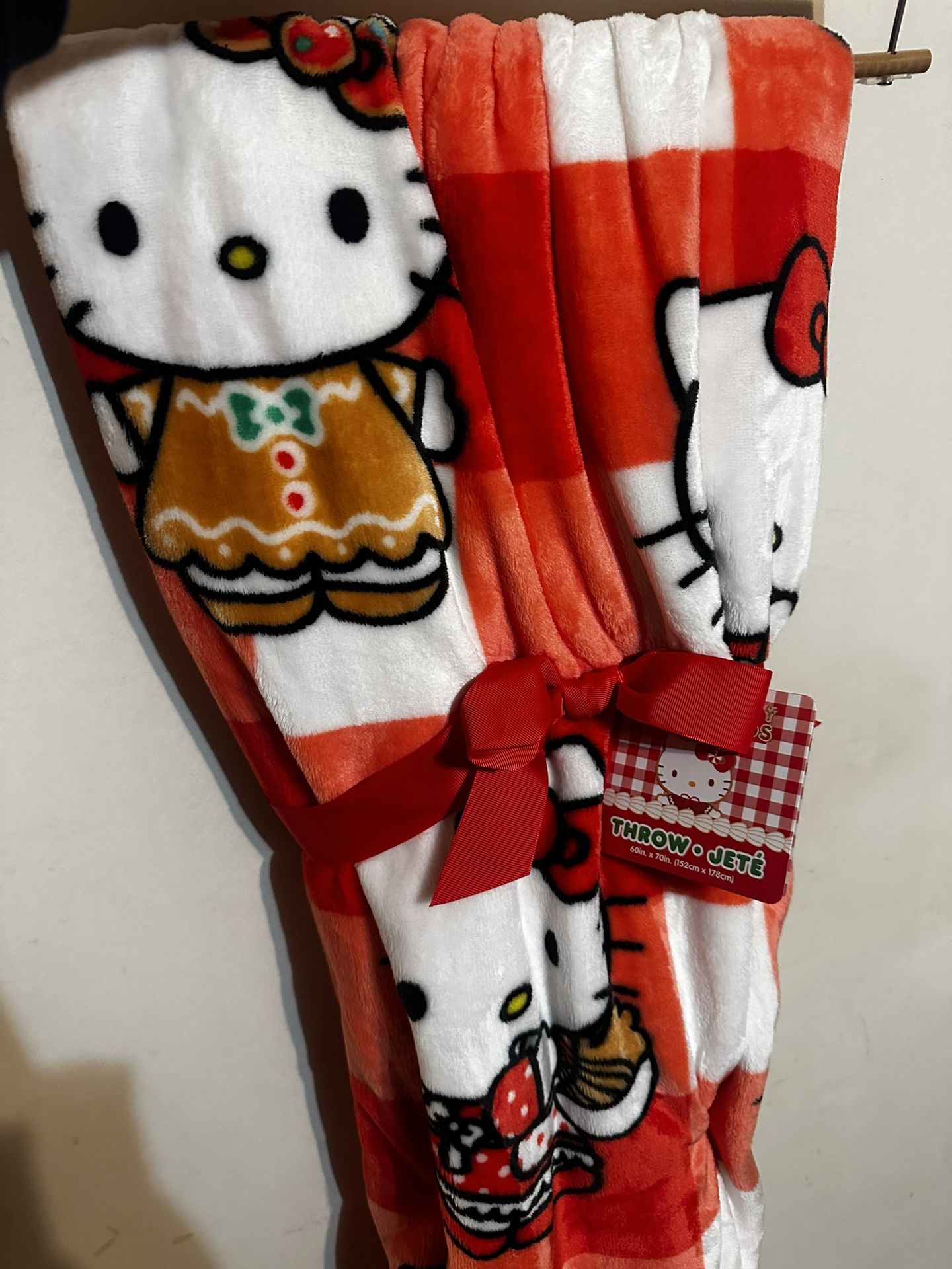 Red gingerman hello kitty blanket