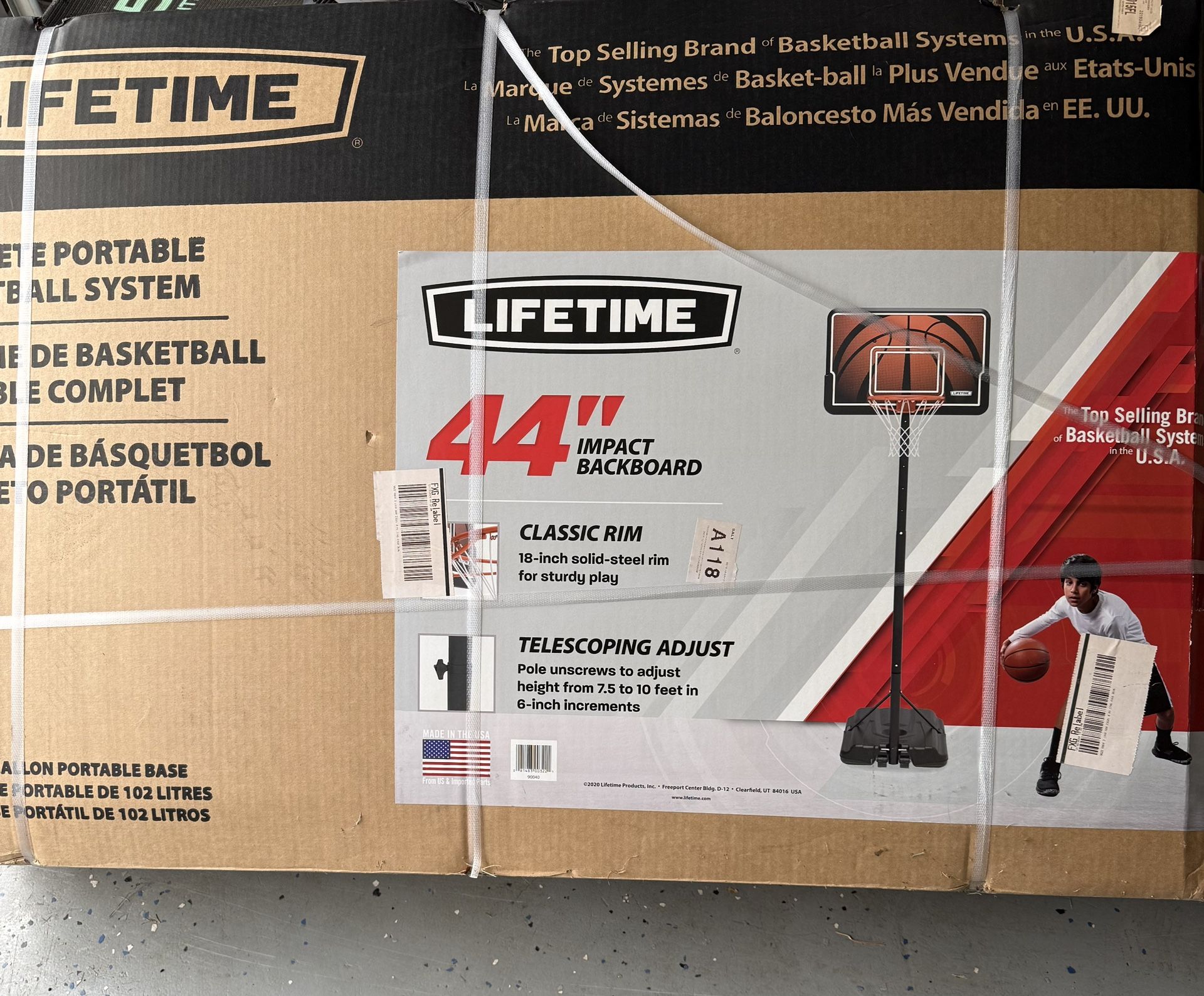 Lifetime Basketball Hoop  44 Inch 