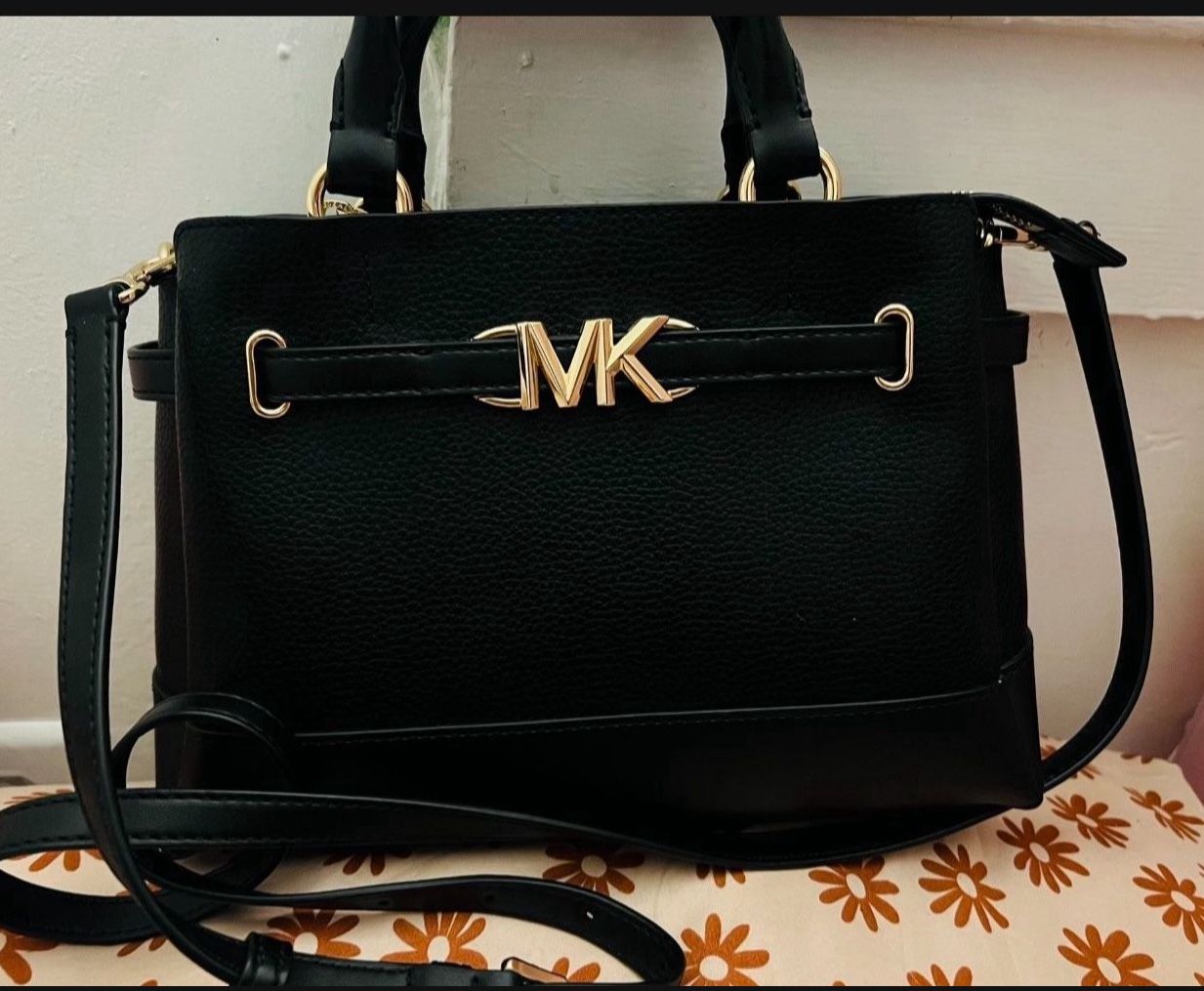 Micheal Kors Satchel Small/medium