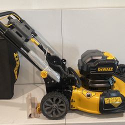DEWALT 21.5 in. 20-Volt MAX Lithium-Ion Cordless Battery Walk Behind Push Mower