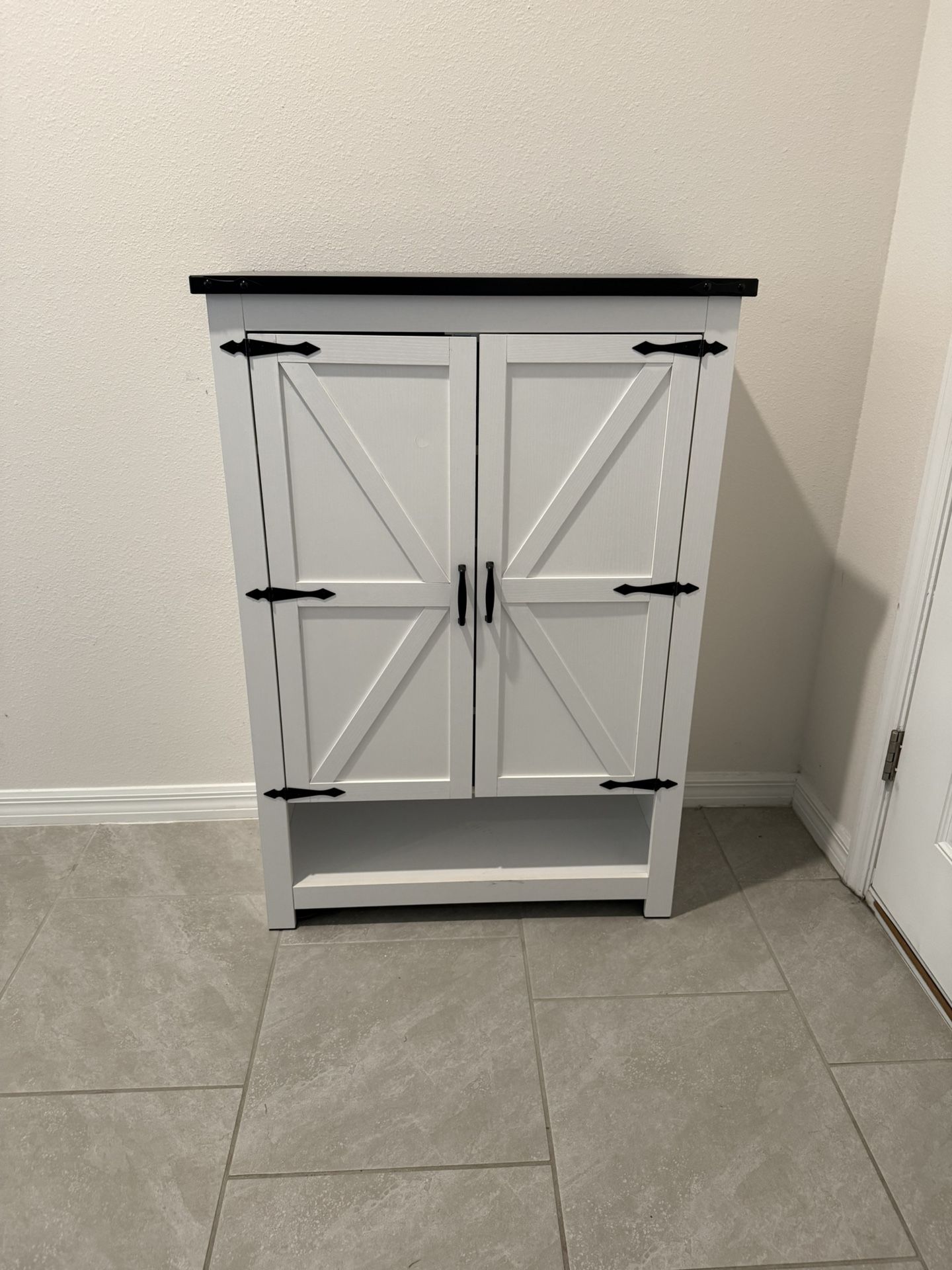 Loomie Shoe Cabinet with Doors