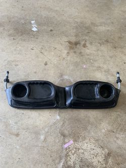 BOB tray for both seats