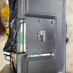 28inch TV Like New Only 1 Yr Old. 